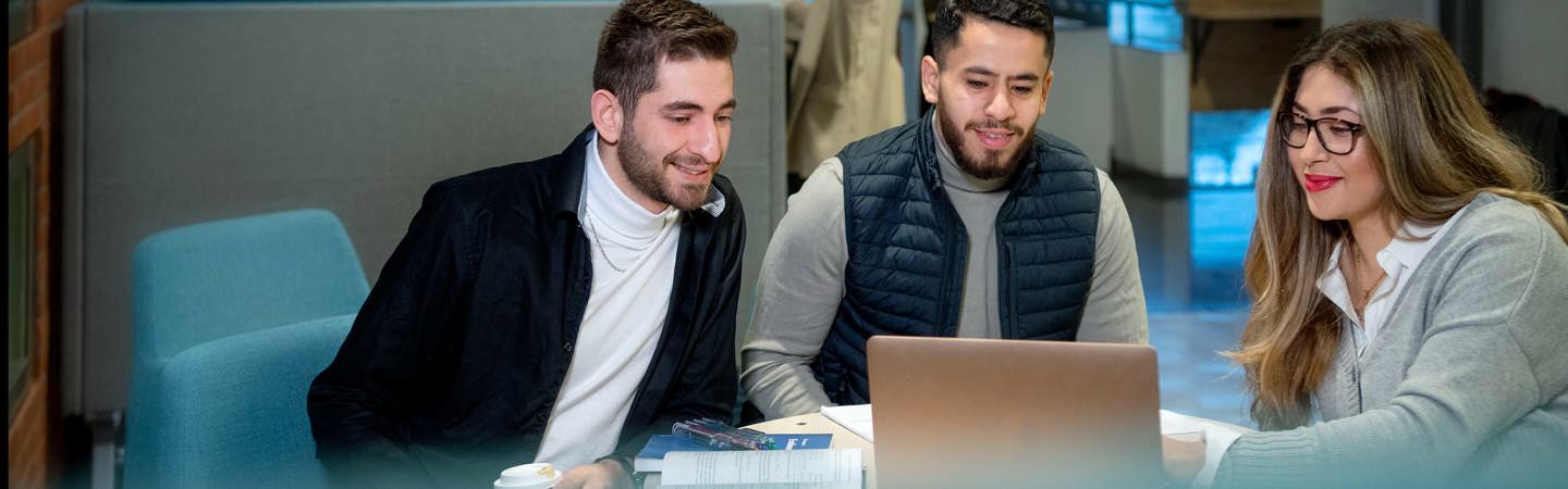 Studenter på campus Borås