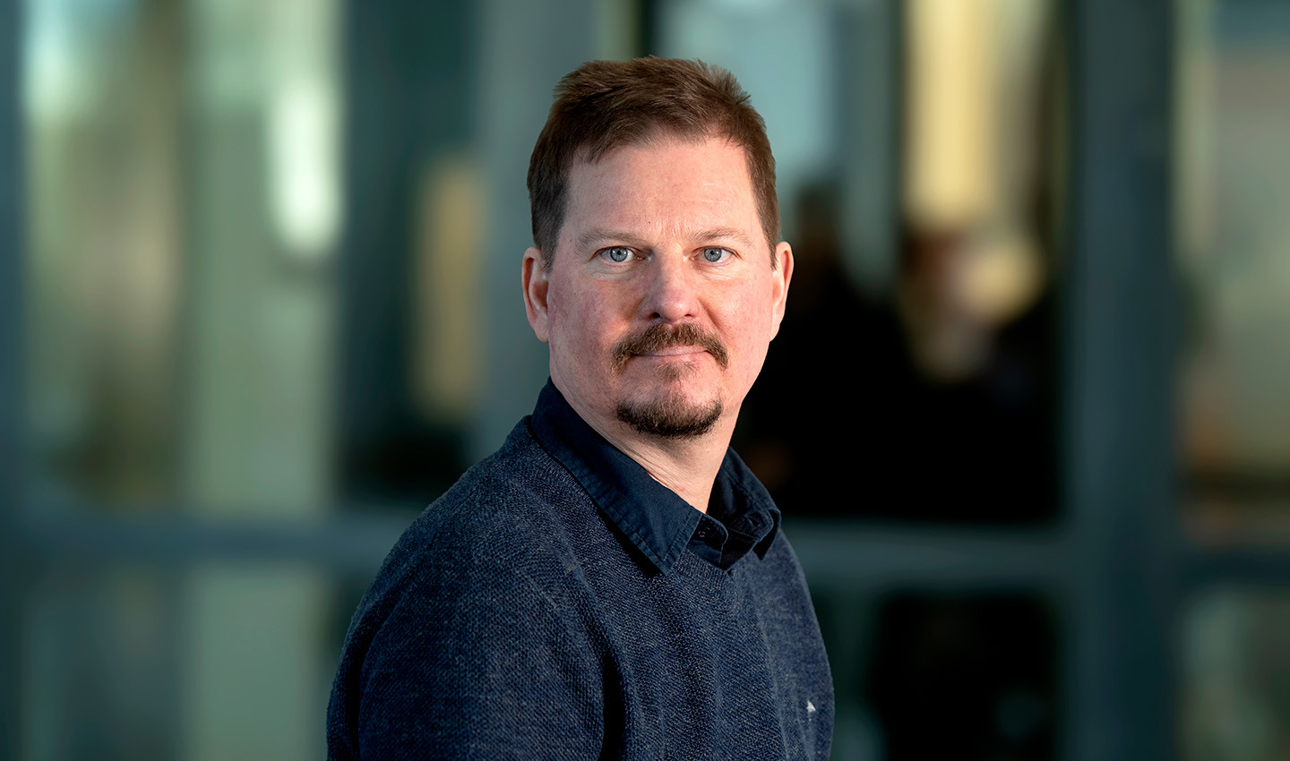 Bild av Ola Svensson professor i ekologi