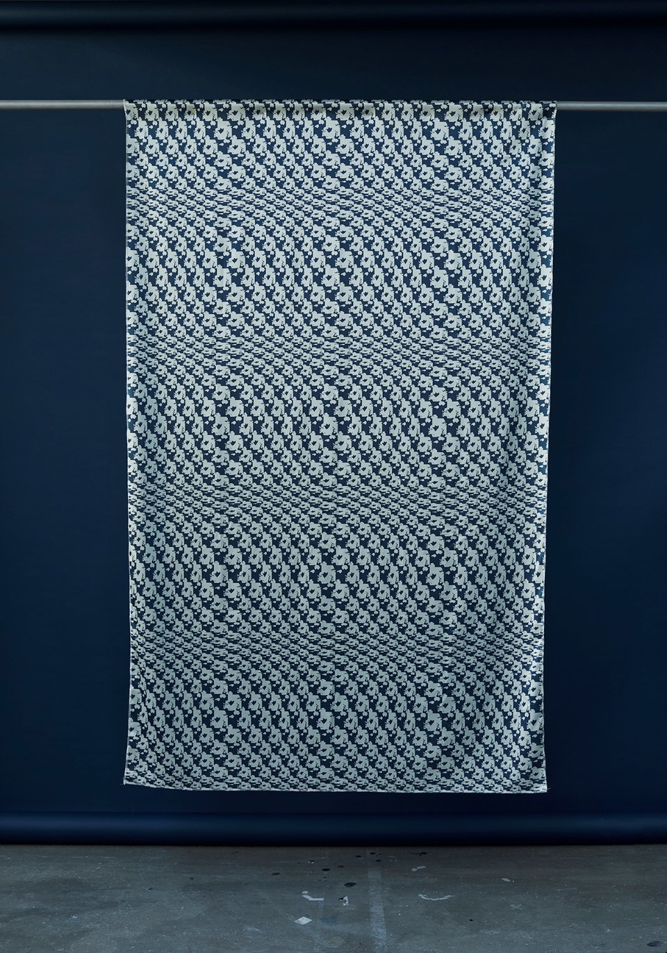 Image from collection Body based patterns: The human body as a tool for designing surface patterns