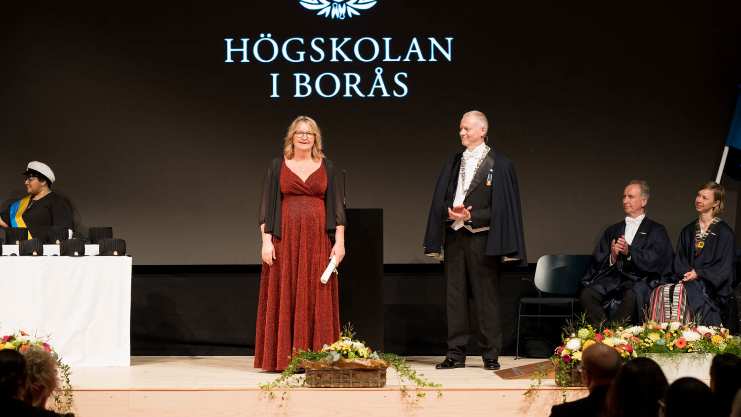 Professor Annelie Sundler and Vice Chancellor Mats Tinnsten